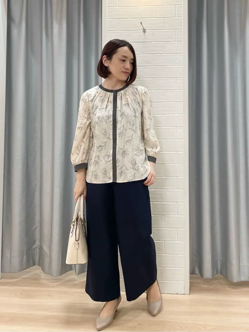 ANY SIS 丸岡 コーディネート画像