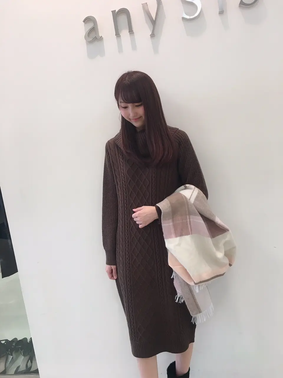 ANY SIS スタッフ コーディネート画像