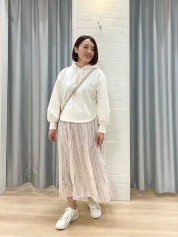 ANY SIS 丸岡 コーディネート画像