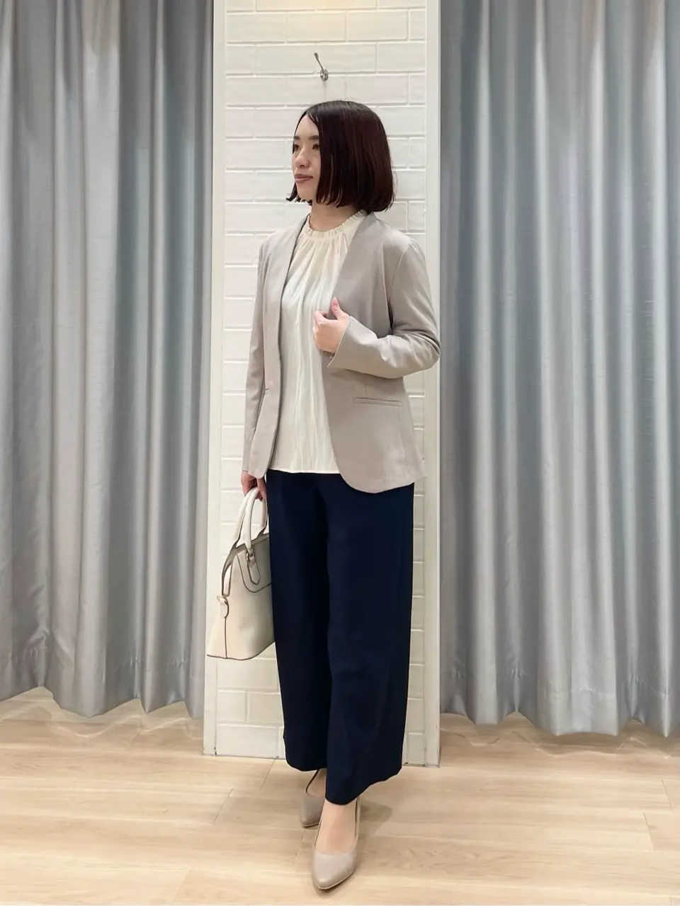 ANY SIS 丸岡 コーディネート画像