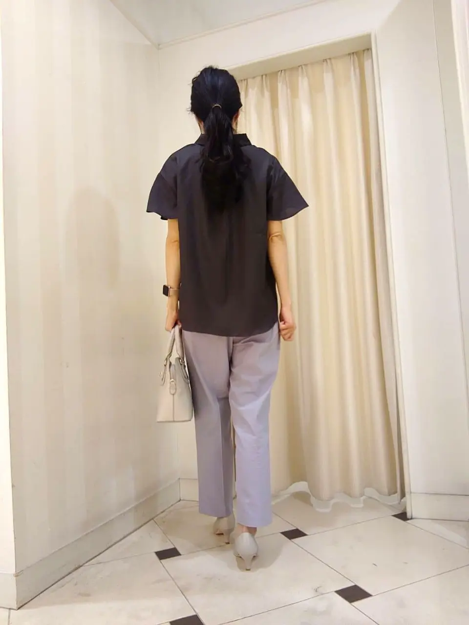 ANY SIS スタッフ コーディネート画像