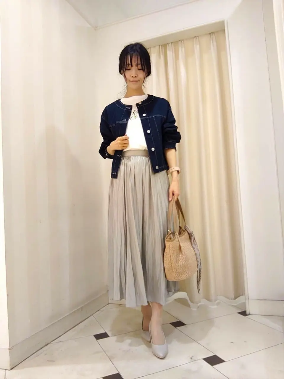 ANY SIS スタッフ コーディネート画像