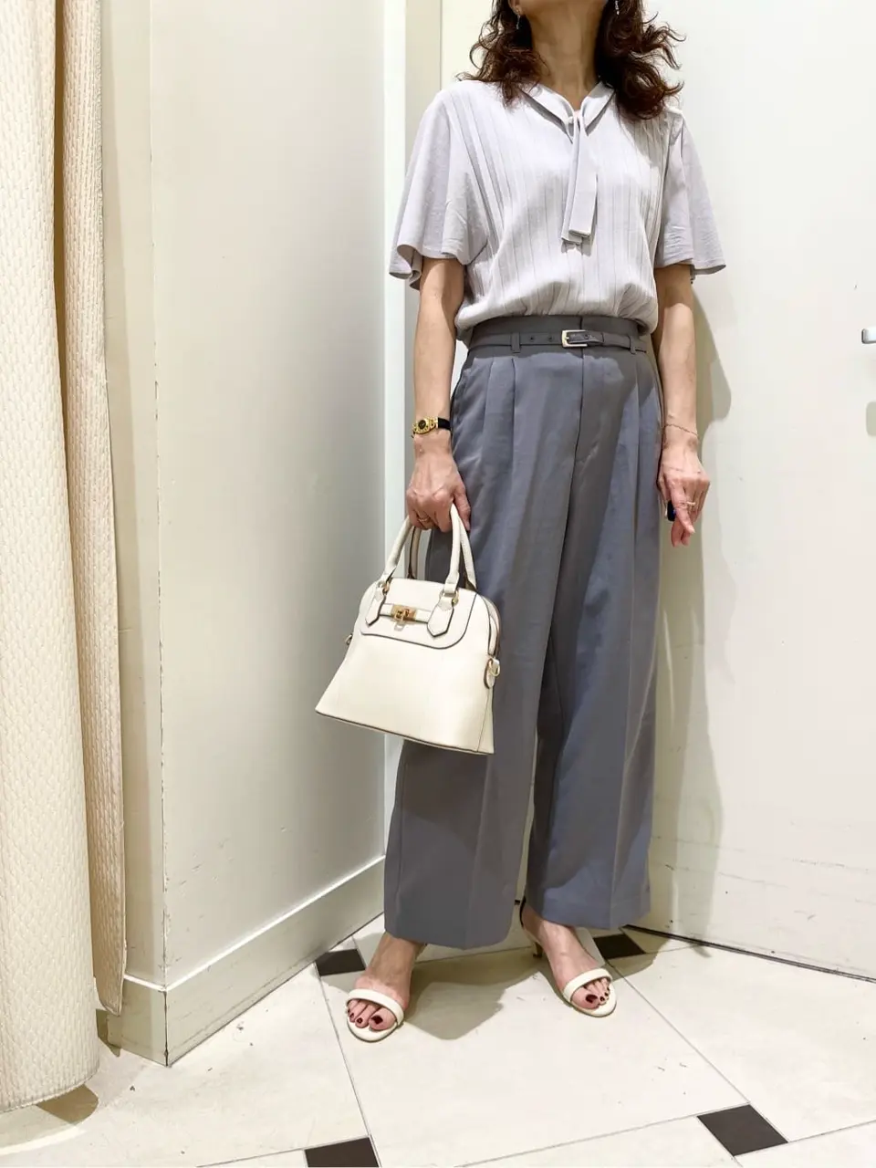 ANY SIS スタッフ コーディネート画像