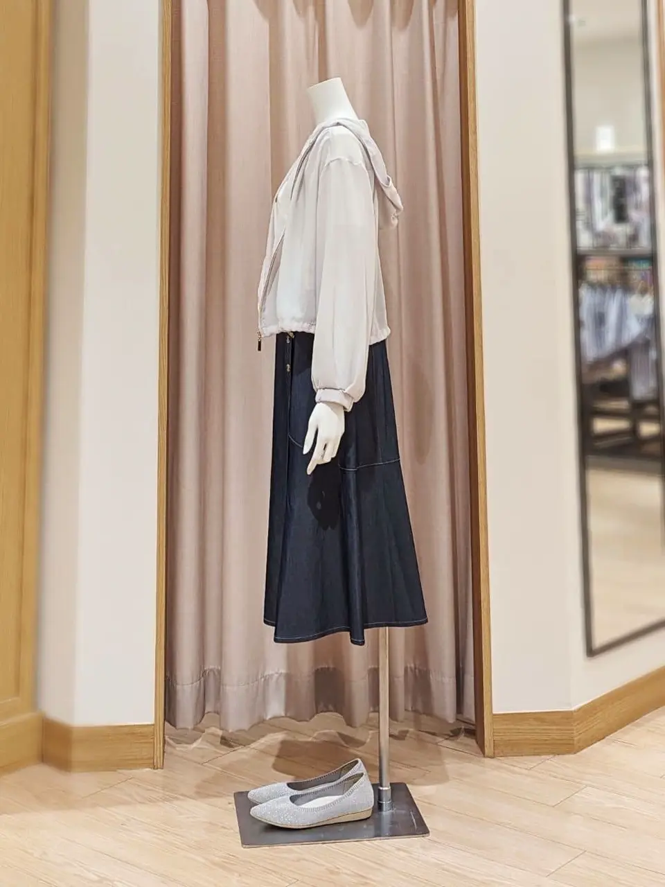 ANY SIS 岩田 コーディネート画像