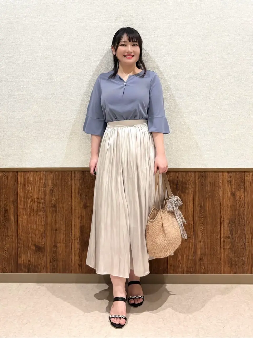 ANY SIS スタッフ コーディネート画像