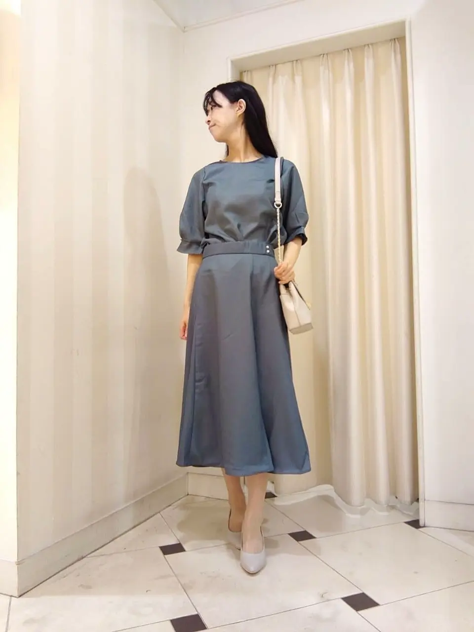 ANY SIS スタッフ コーディネート画像