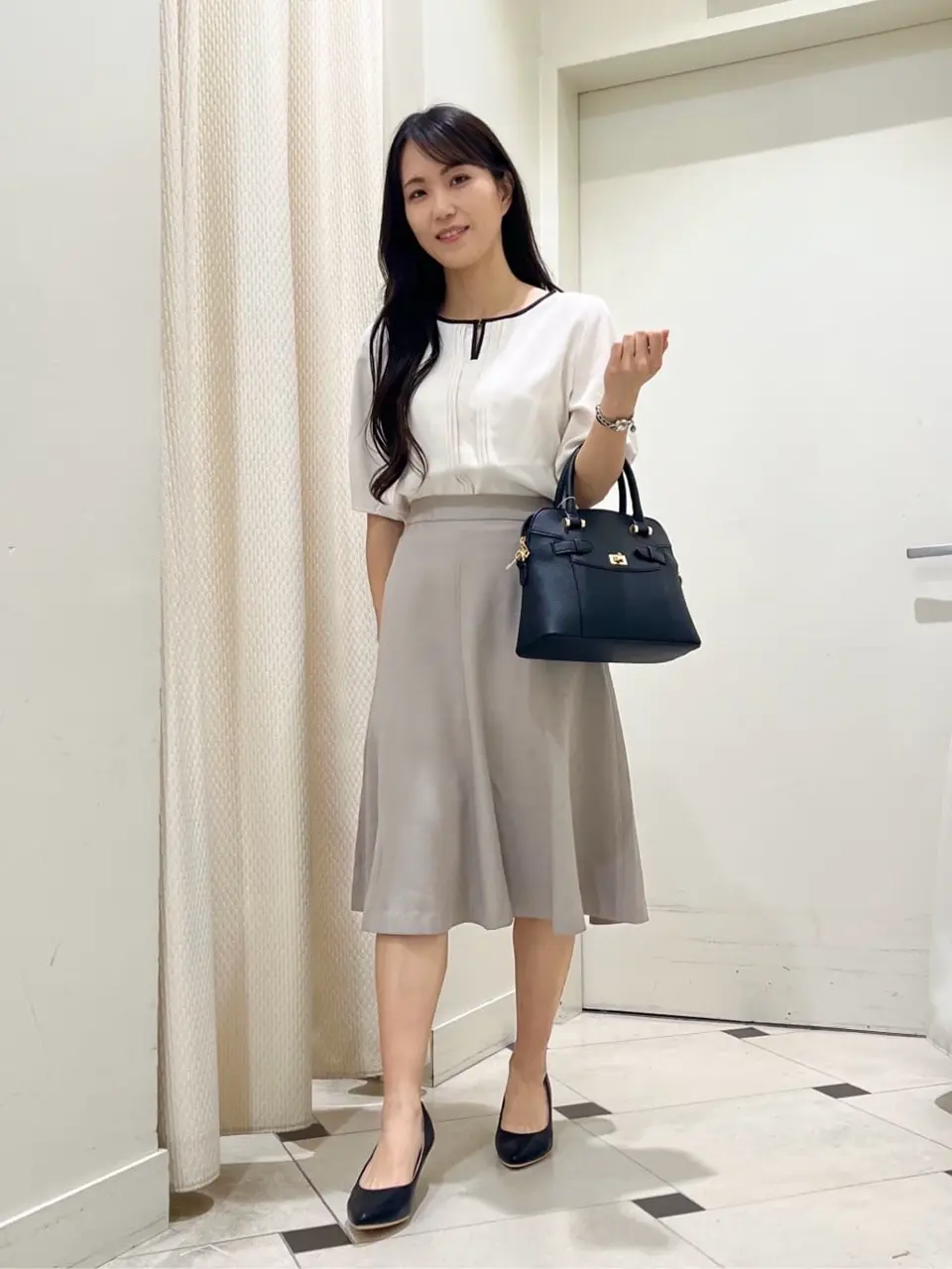 ANY SIS スタッフ コーディネート画像