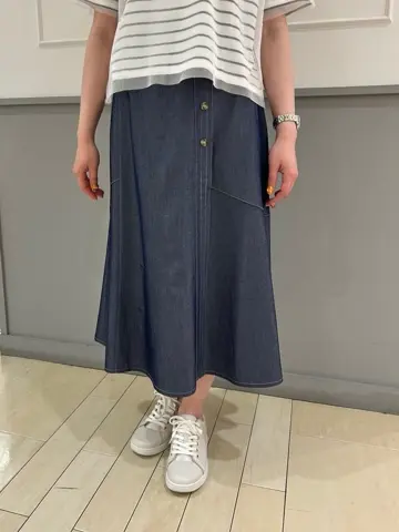 ANY SIS 咲本 コーディネート画像