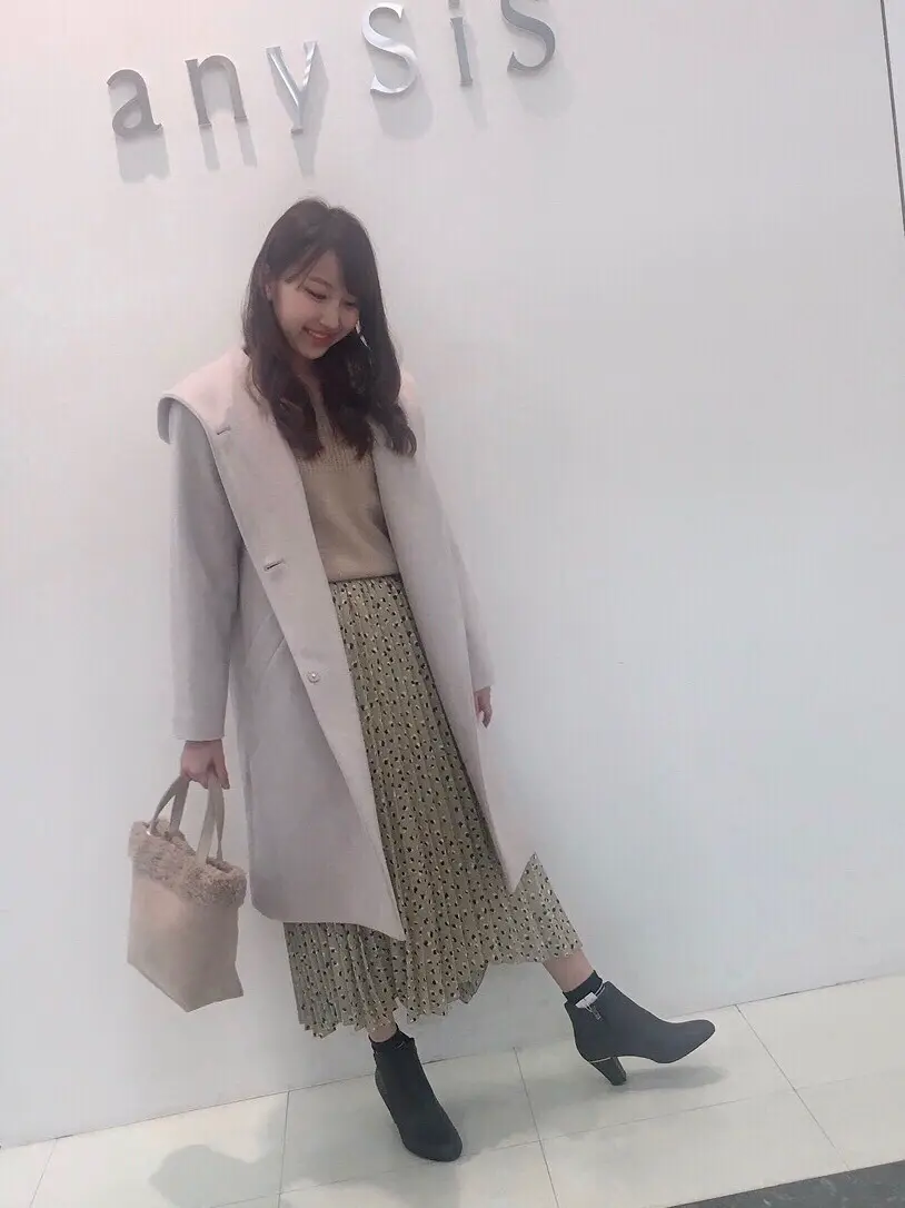 ANY SIS スタッフ コーディネート画像