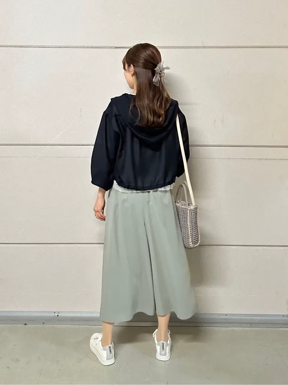 ANY SIS みぃ コーディネート画像