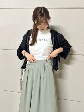 ANY SIS みぃ コーディネート画像