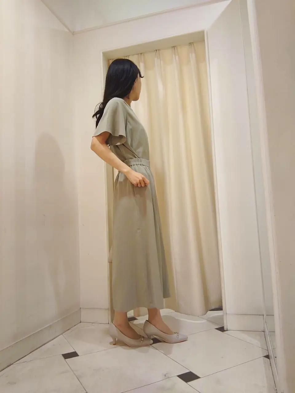 ANY SIS スタッフ コーディネート画像