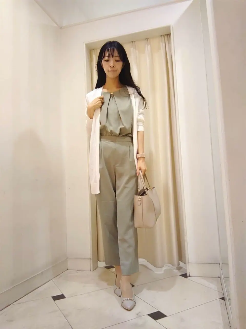 ANY SIS スタッフ コーディネート画像