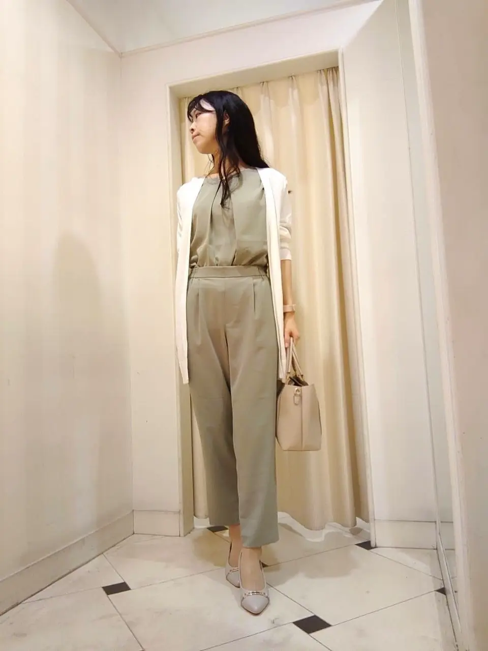 ANY SIS スタッフ コーディネート画像