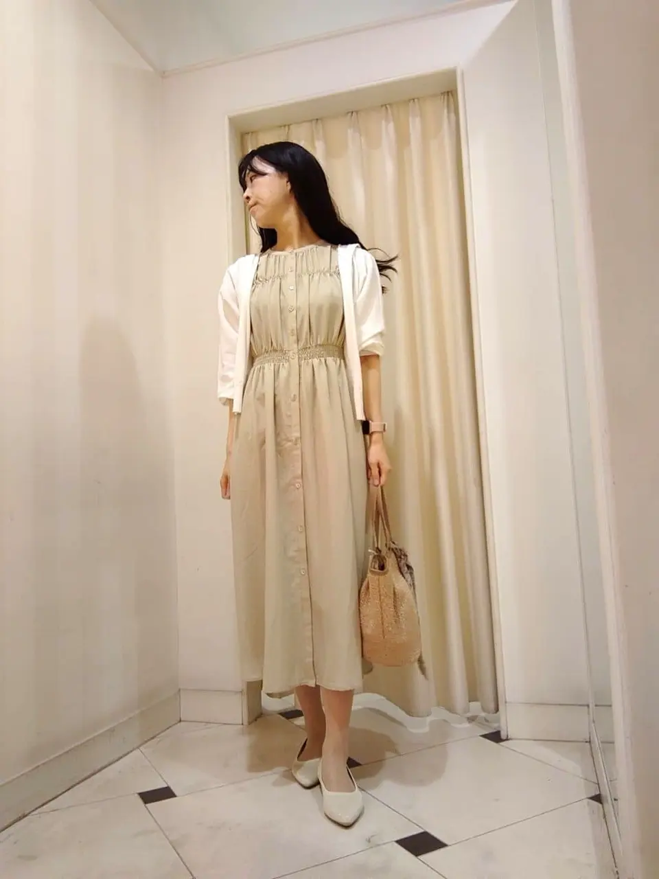 ANY SIS スタッフ コーディネート画像