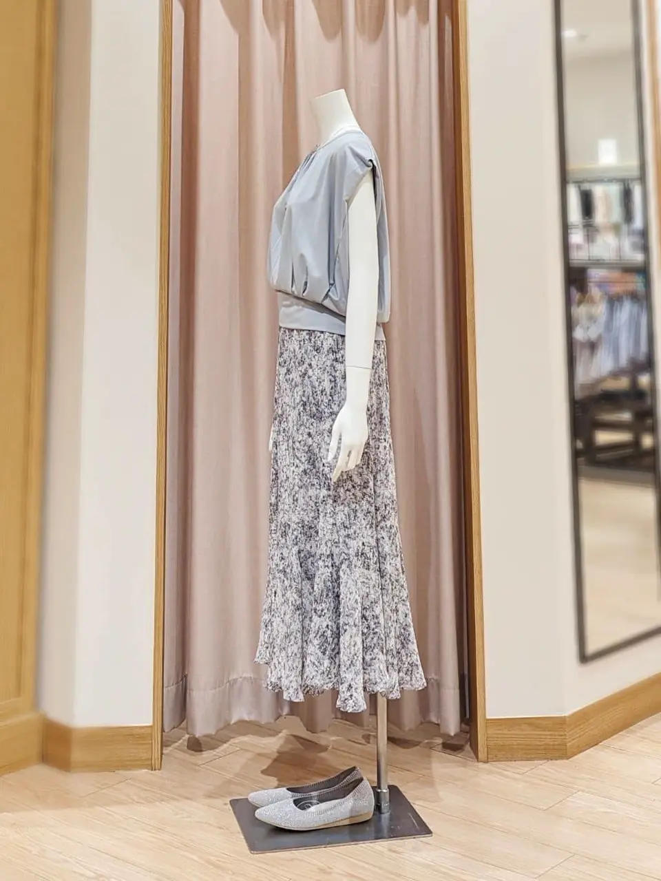 ANY SIS 岩田 コーディネート画像