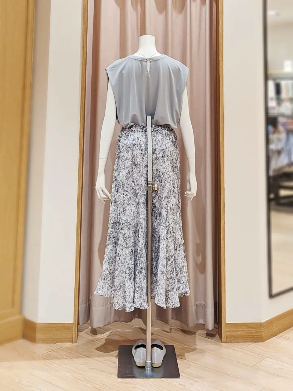 ANY SIS 岩田 コーディネート画像