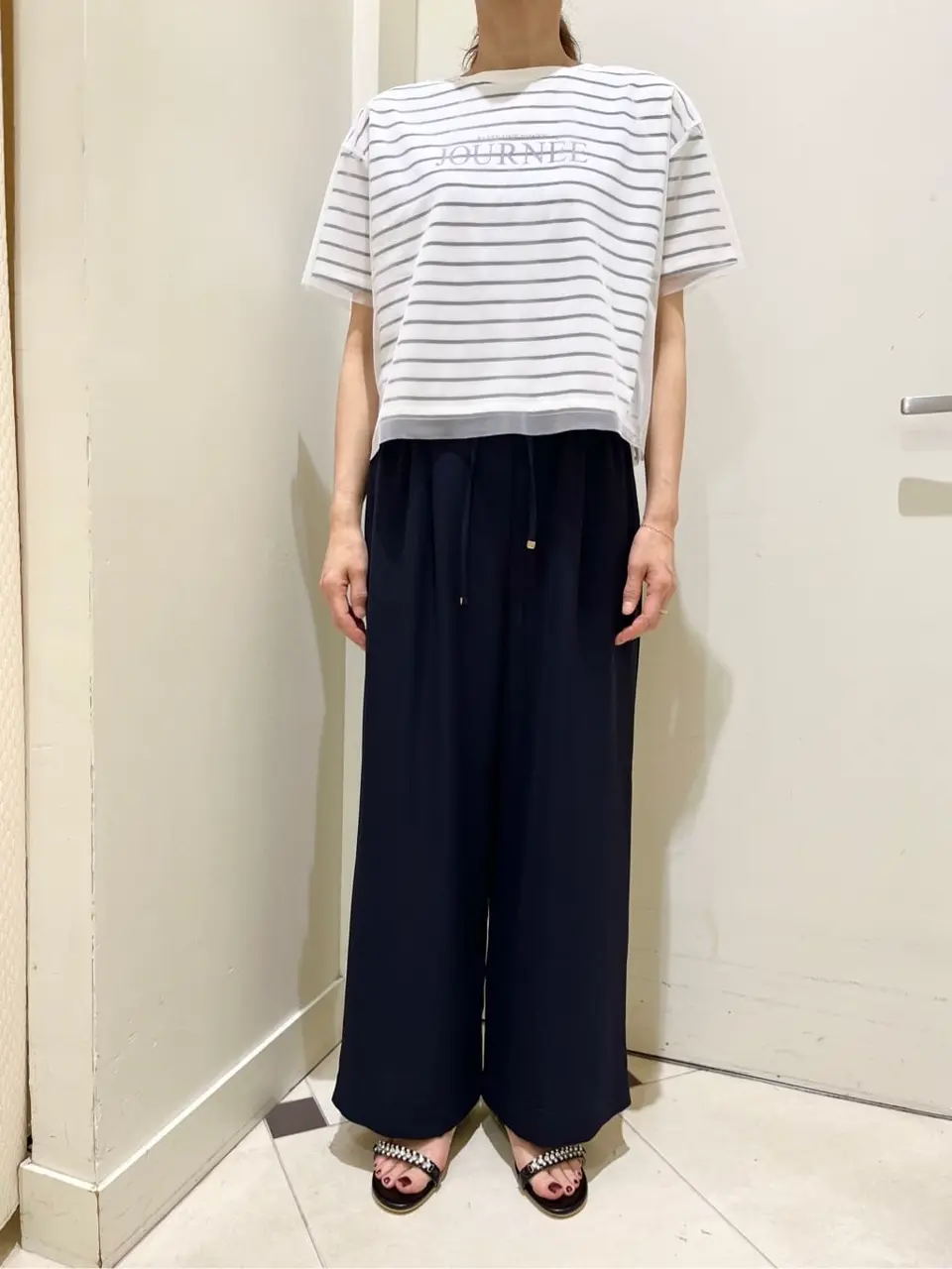 ANY SIS スタッフ コーディネート画像