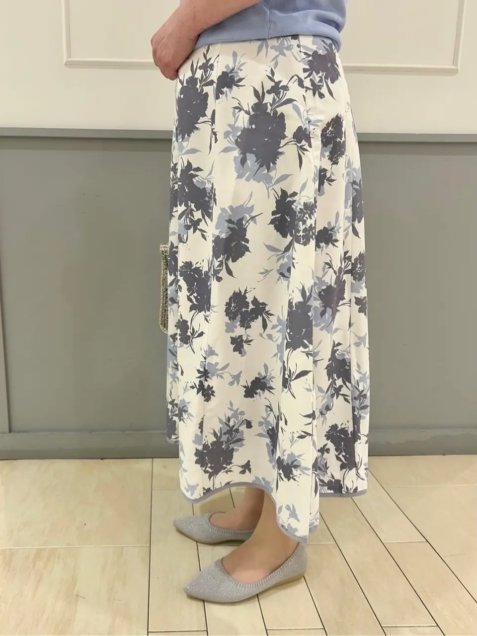 ANY SIS 堀部 コーディネート画像