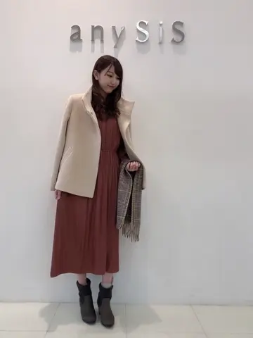 ANY SIS スタッフ コーディネート画像