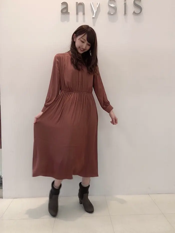 ANY SIS スタッフ コーディネート画像