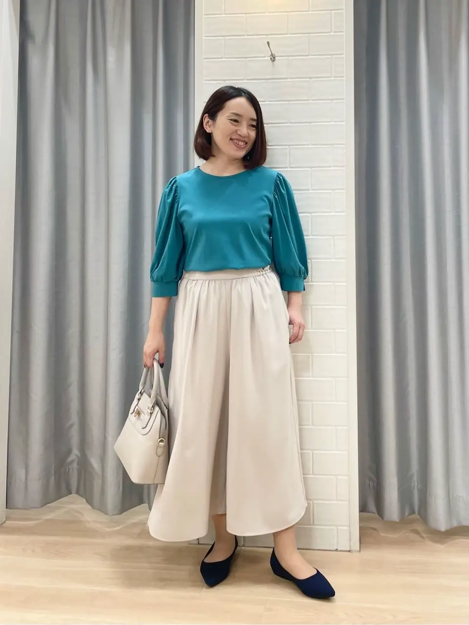 ANY SIS 丸岡 コーディネート画像