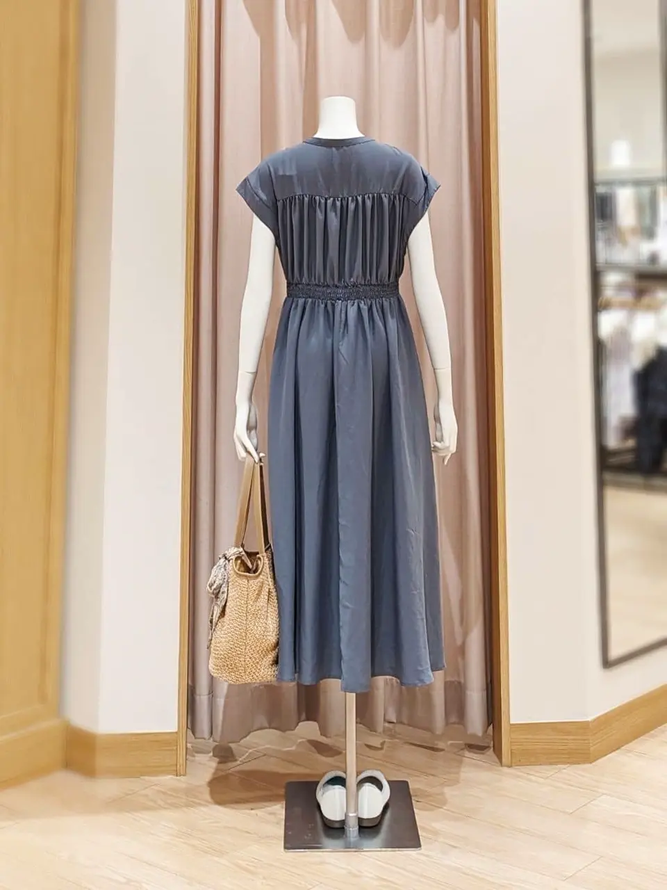 ANY SIS 岩田 コーディネート画像