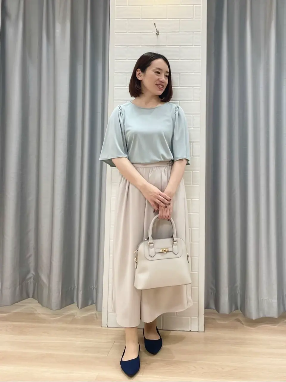 ANY SIS 丸岡 コーディネート画像