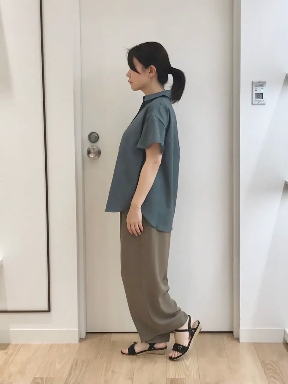 ANY SIS スタッフ コーディネート画像