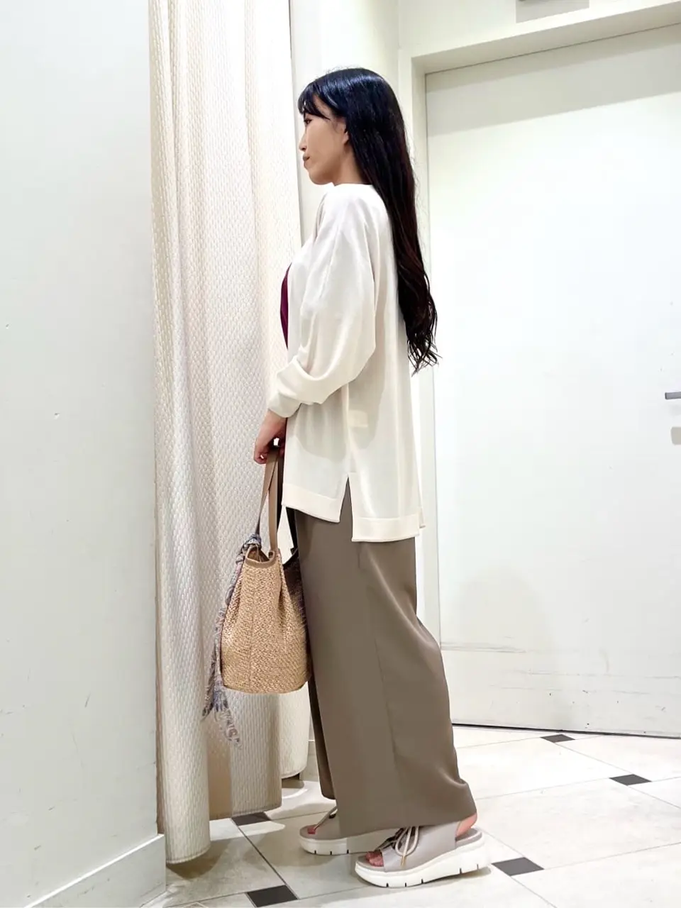 ANY SIS スタッフ コーディネート画像