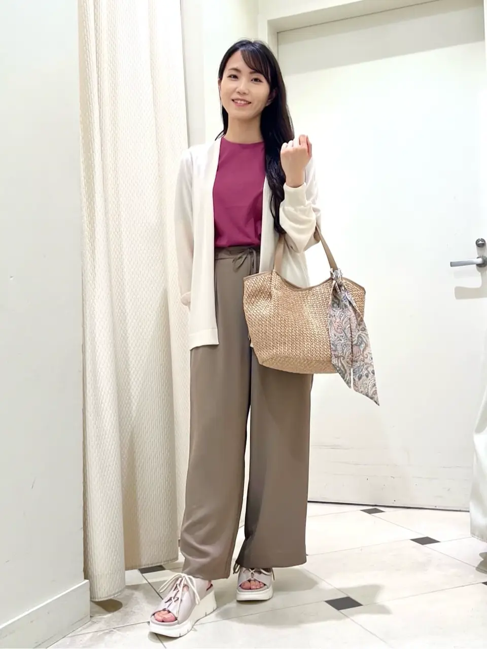 ANY SIS スタッフ コーディネート画像