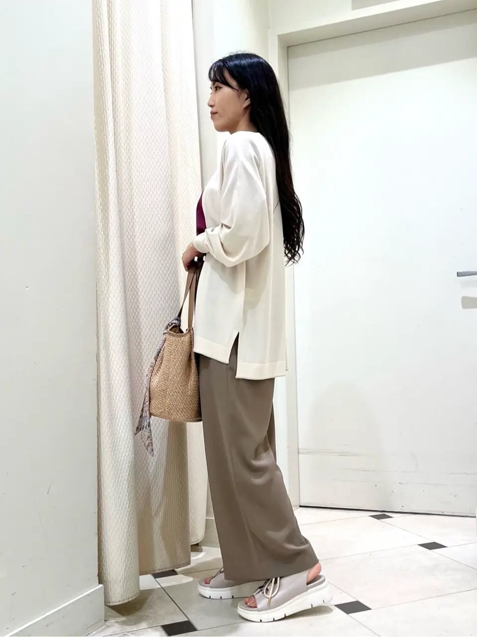 ANY SIS スタッフ コーディネート画像