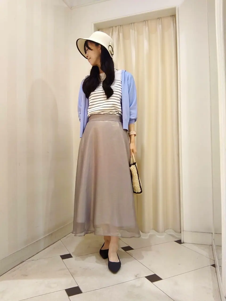 ANY SIS スタッフ コーディネート画像