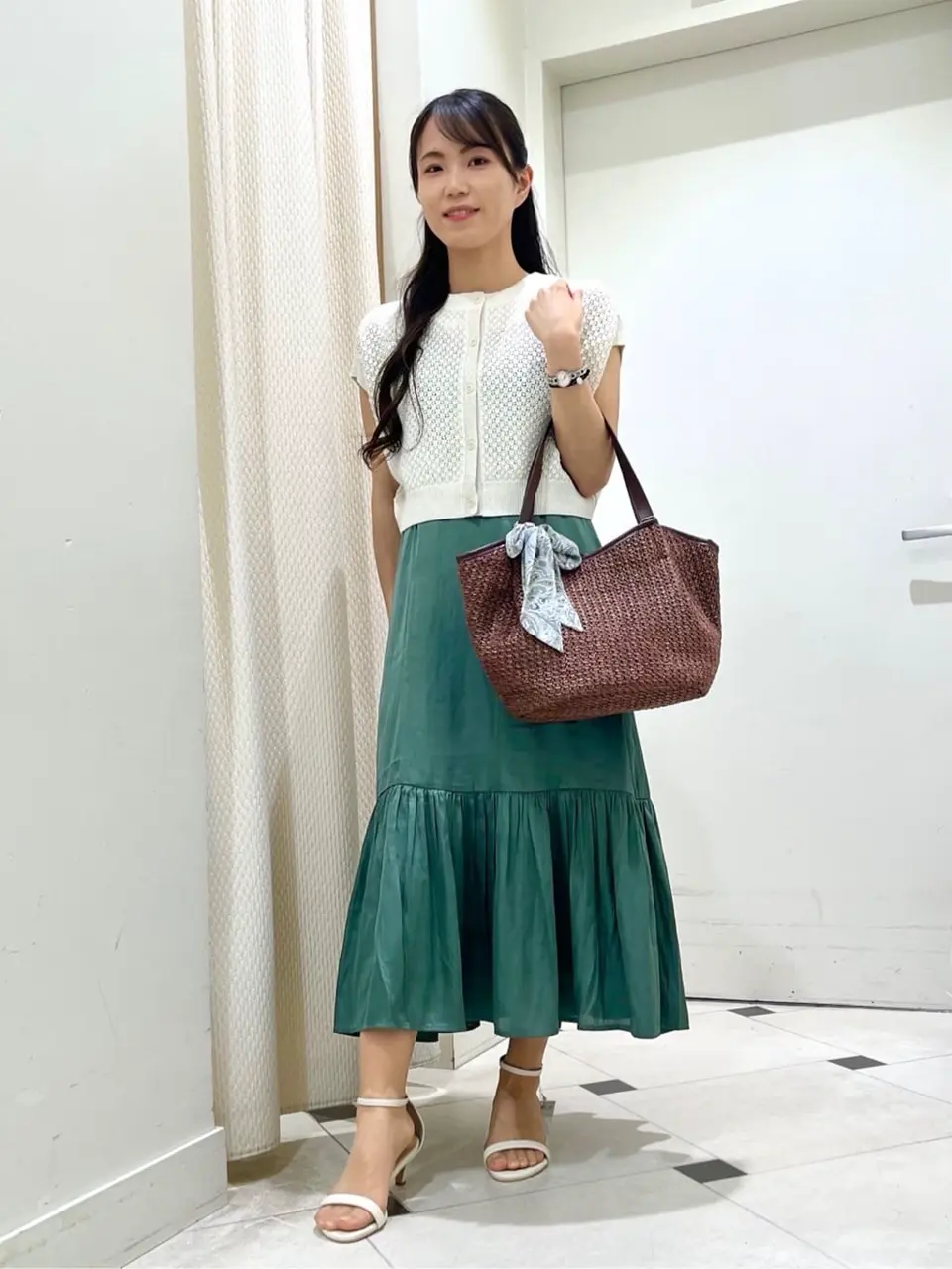 ANY SIS スタッフ コーディネート画像