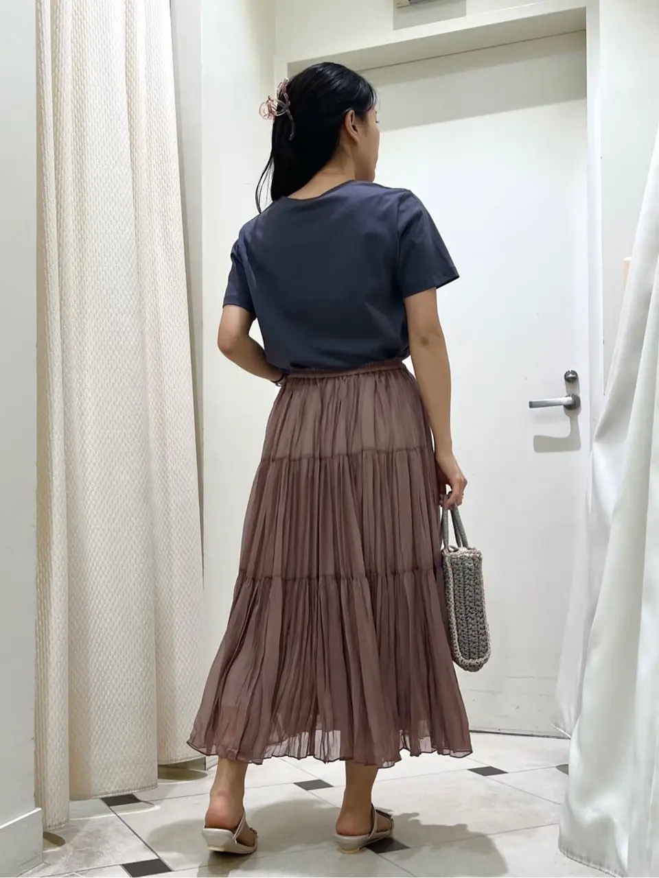 ANY SIS スタッフ コーディネート画像