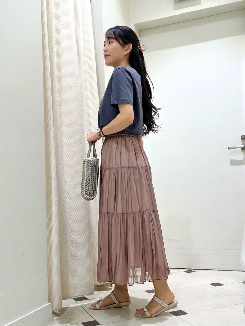 ANY SIS スタッフ コーディネート画像