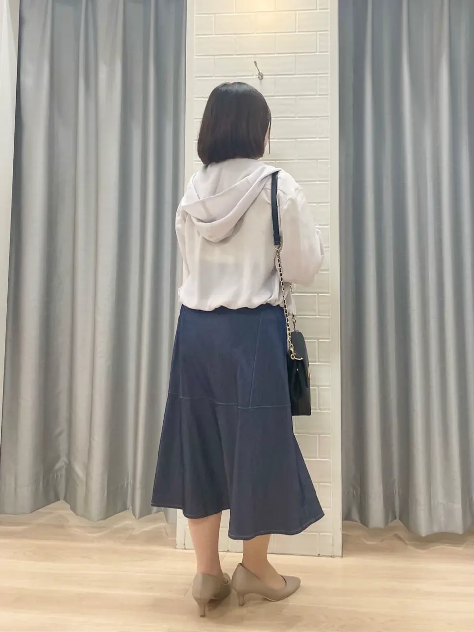 ANY SIS 丸岡 コーディネート画像