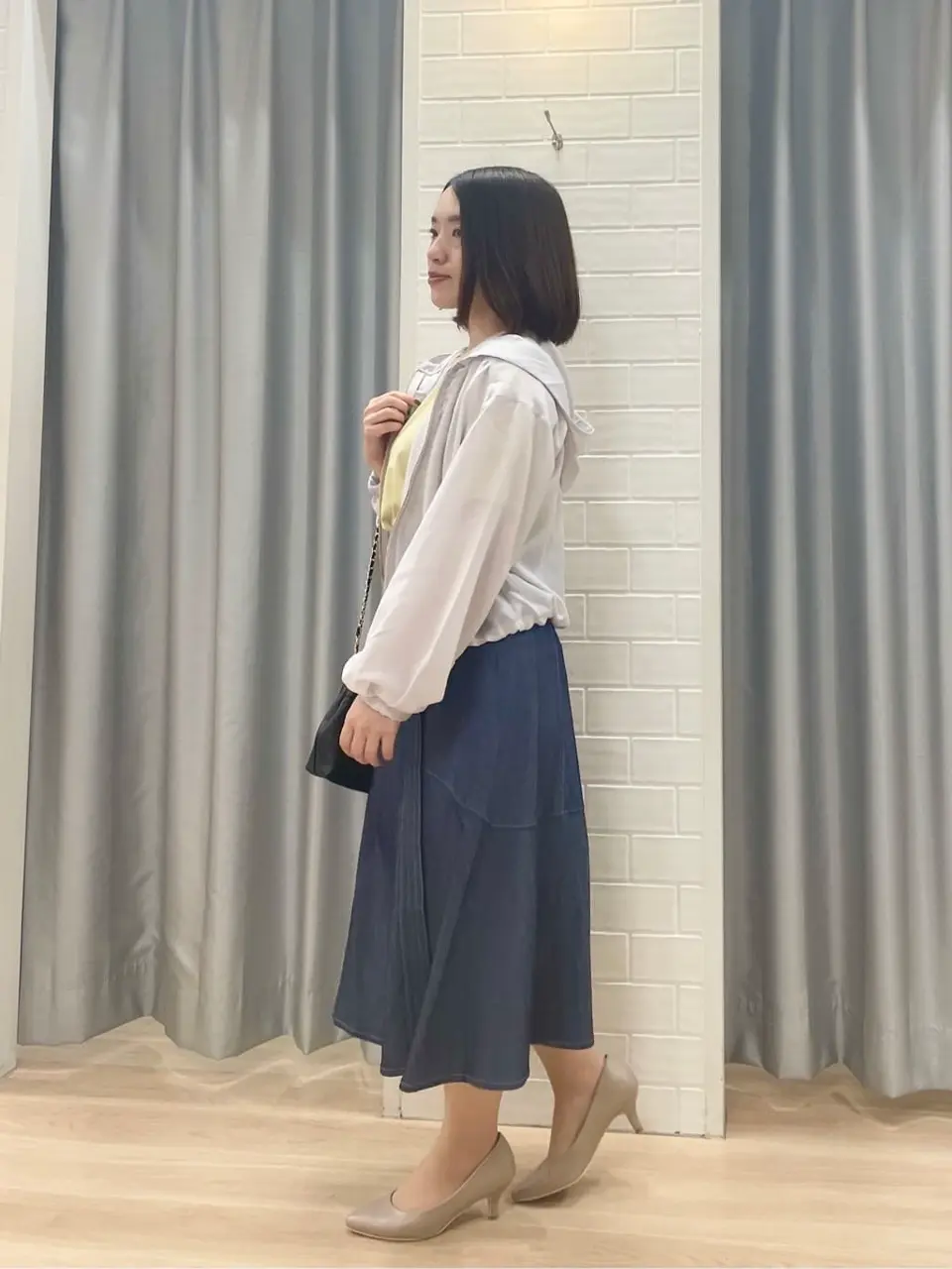 ANY SIS 丸岡 コーディネート画像