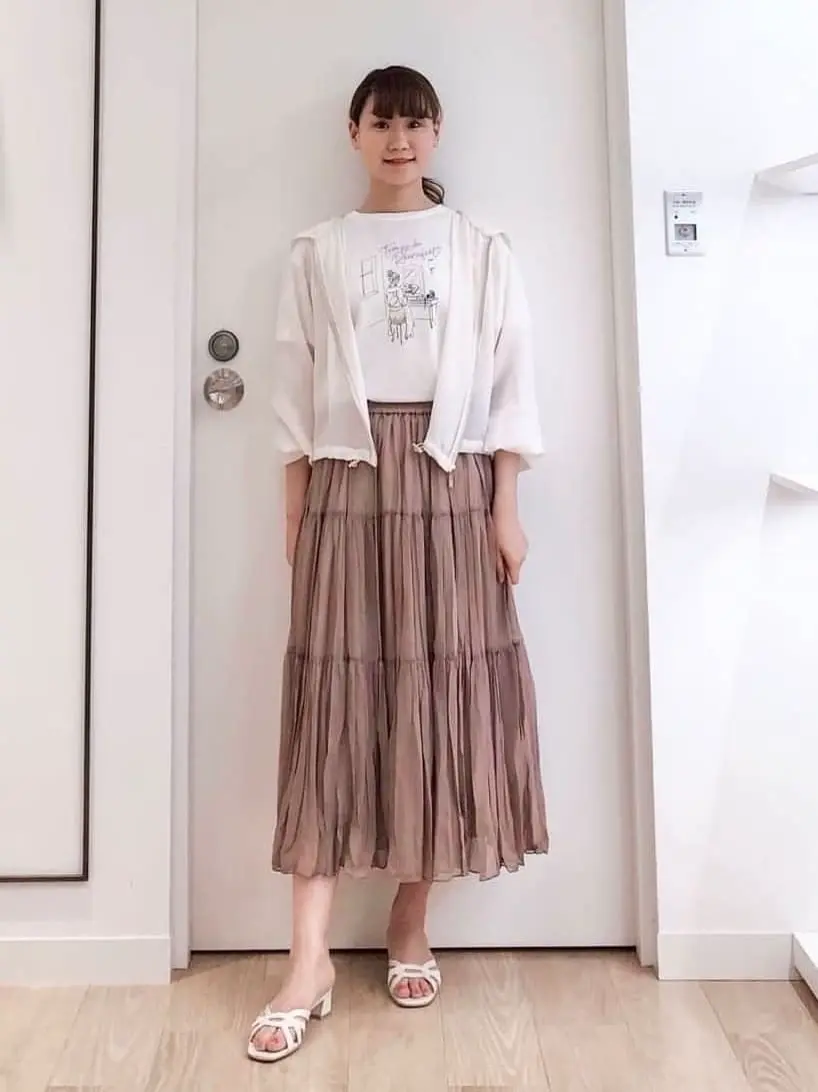 ANY SIS スタッフ コーディネート画像