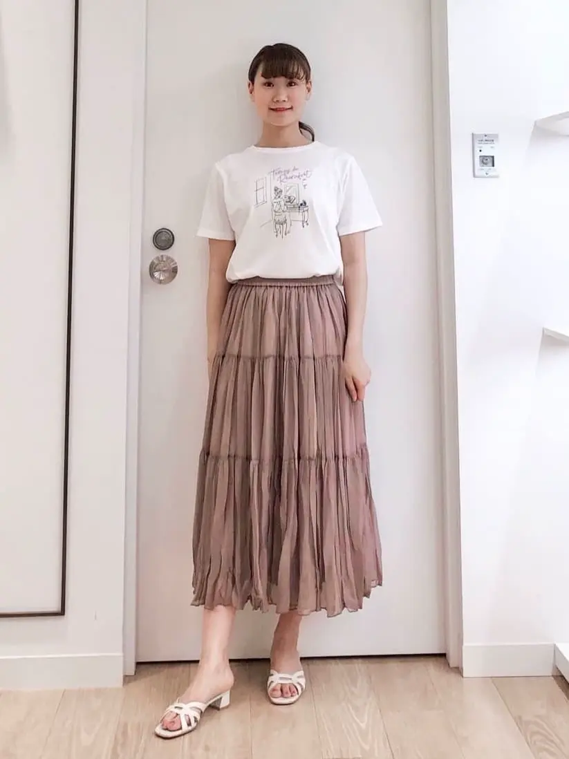 ANY SIS スタッフ コーディネート画像