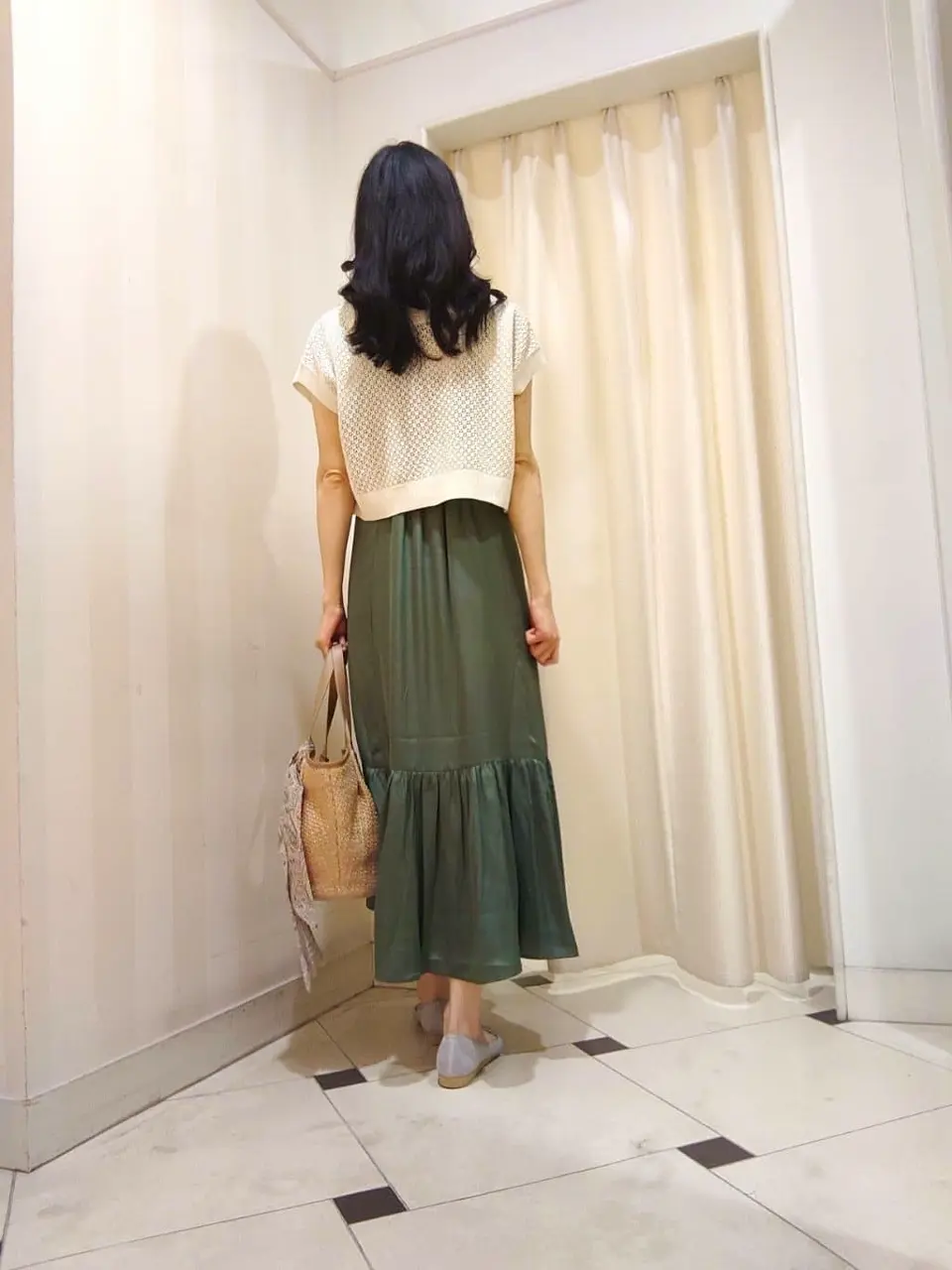 ANY SIS スタッフ コーディネート画像