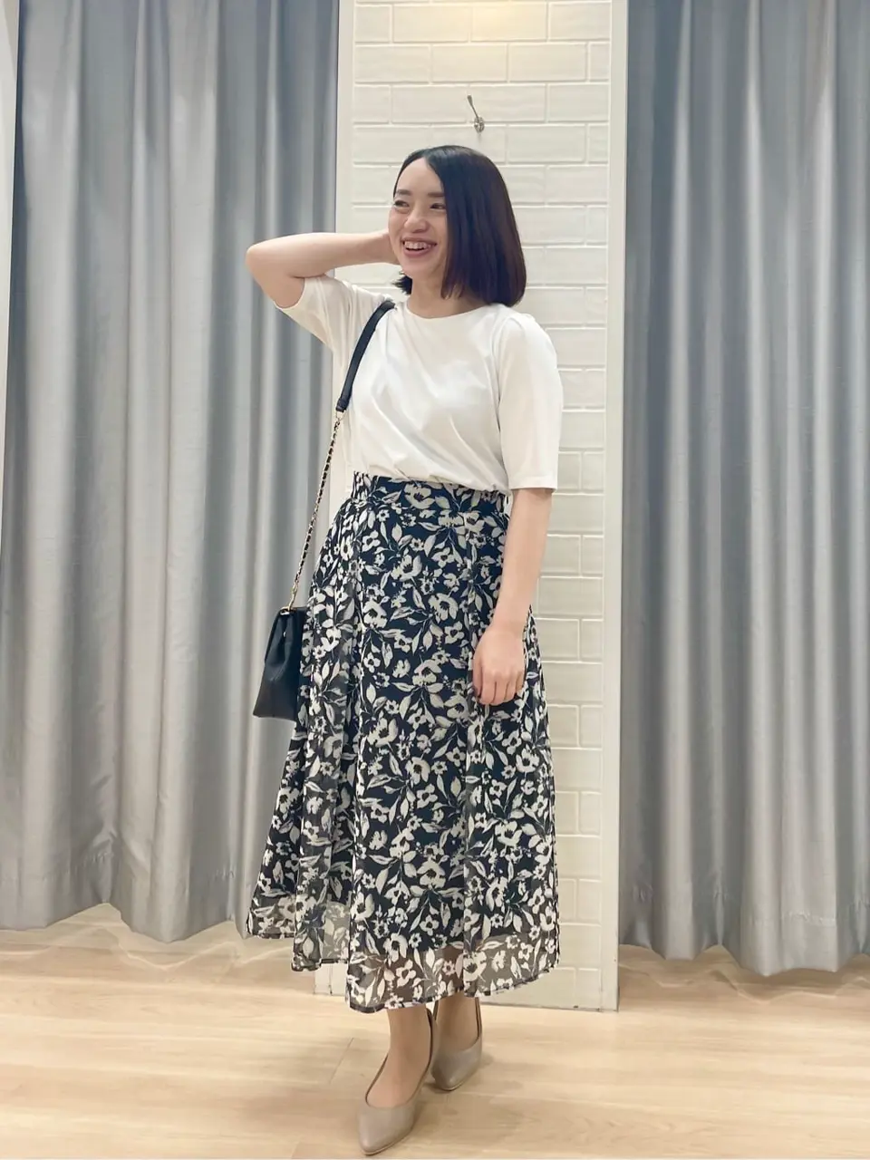 ANY SIS 丸岡 コーディネート画像