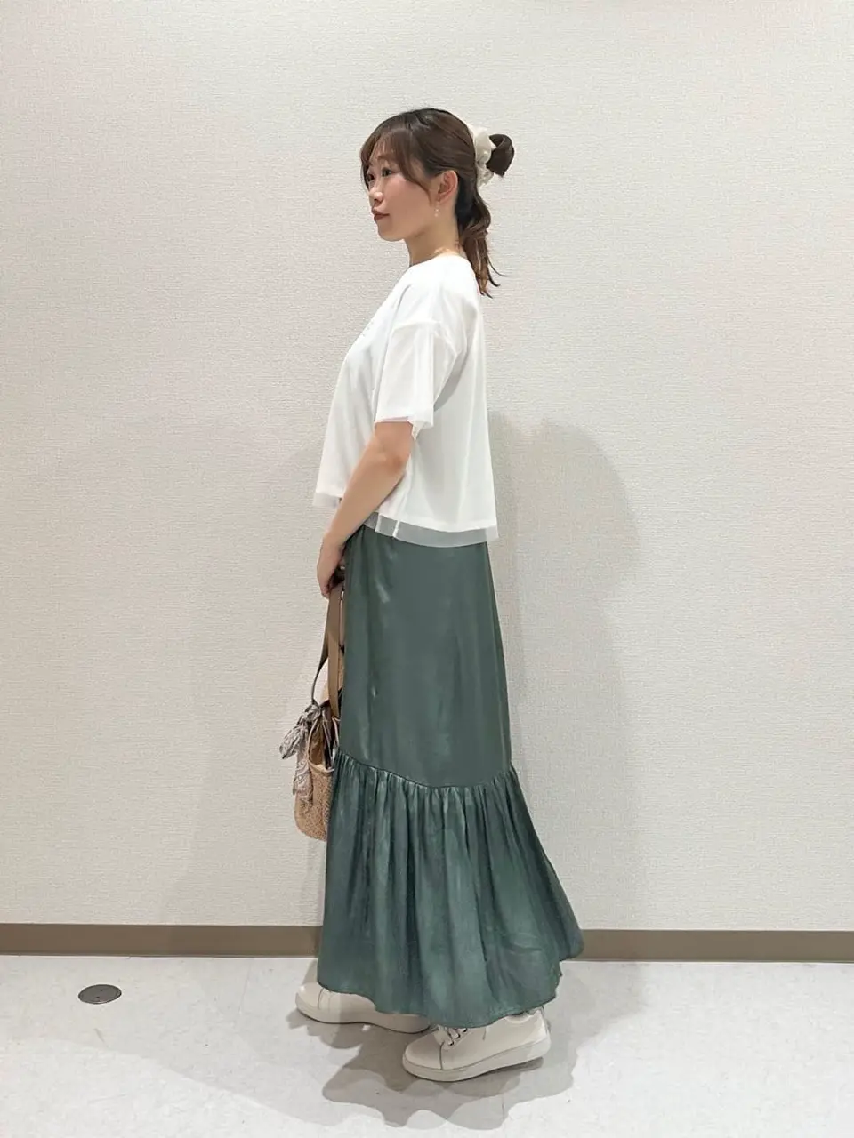 ANY SIS みぃ コーディネート画像