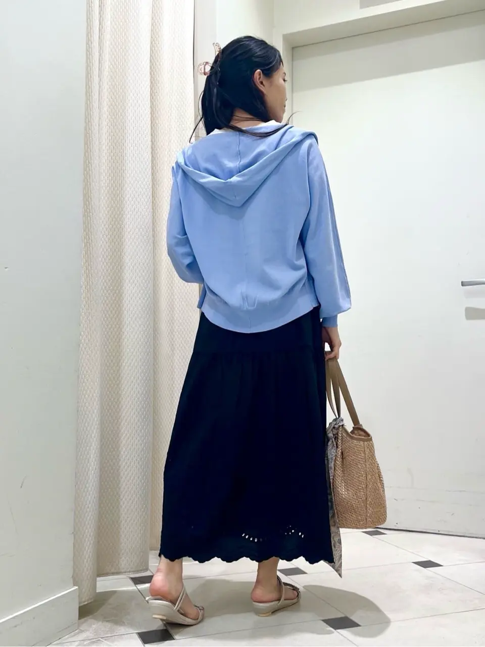 ANY SIS スタッフ コーディネート画像