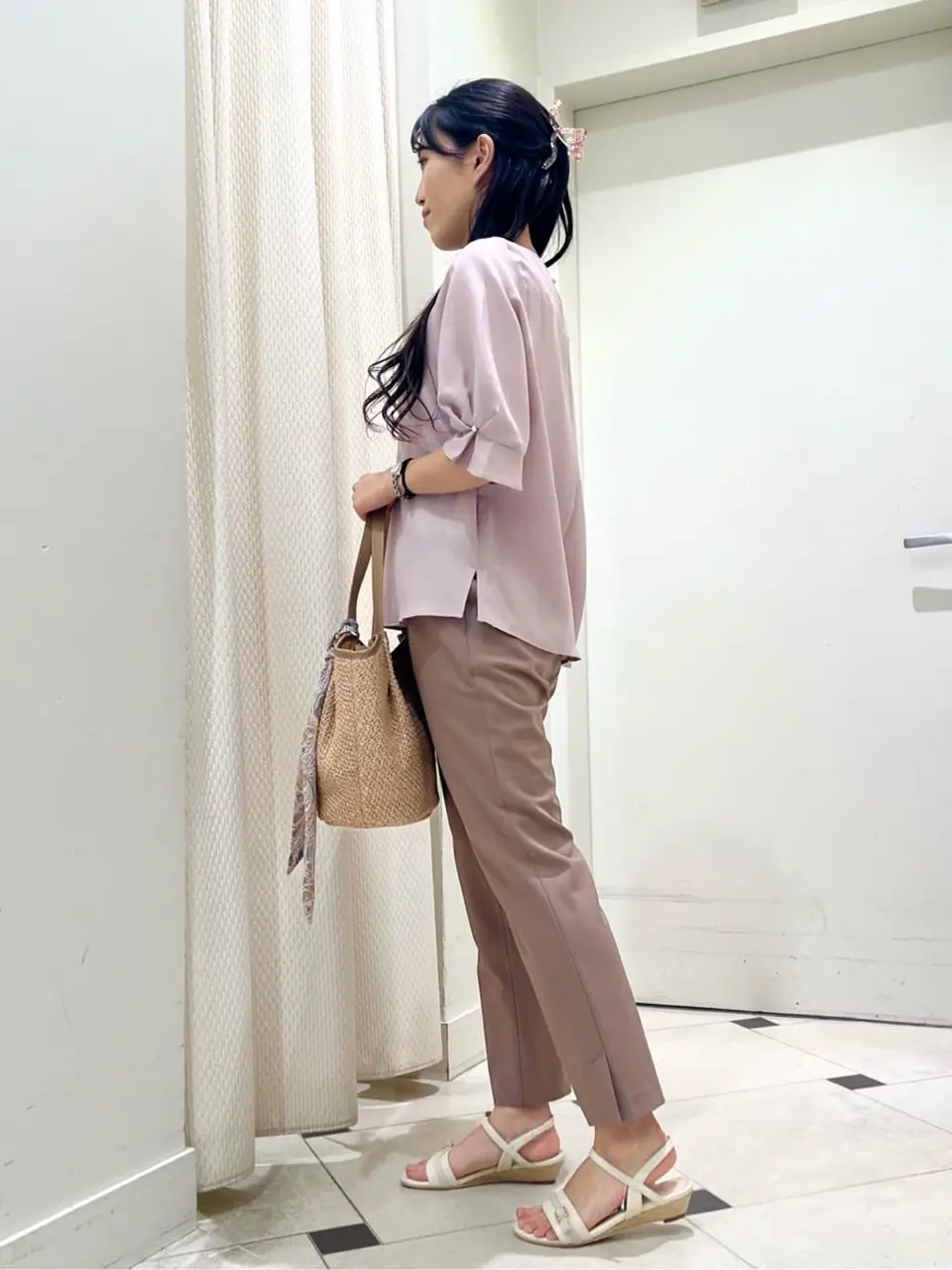 ANY SIS スタッフ コーディネート画像