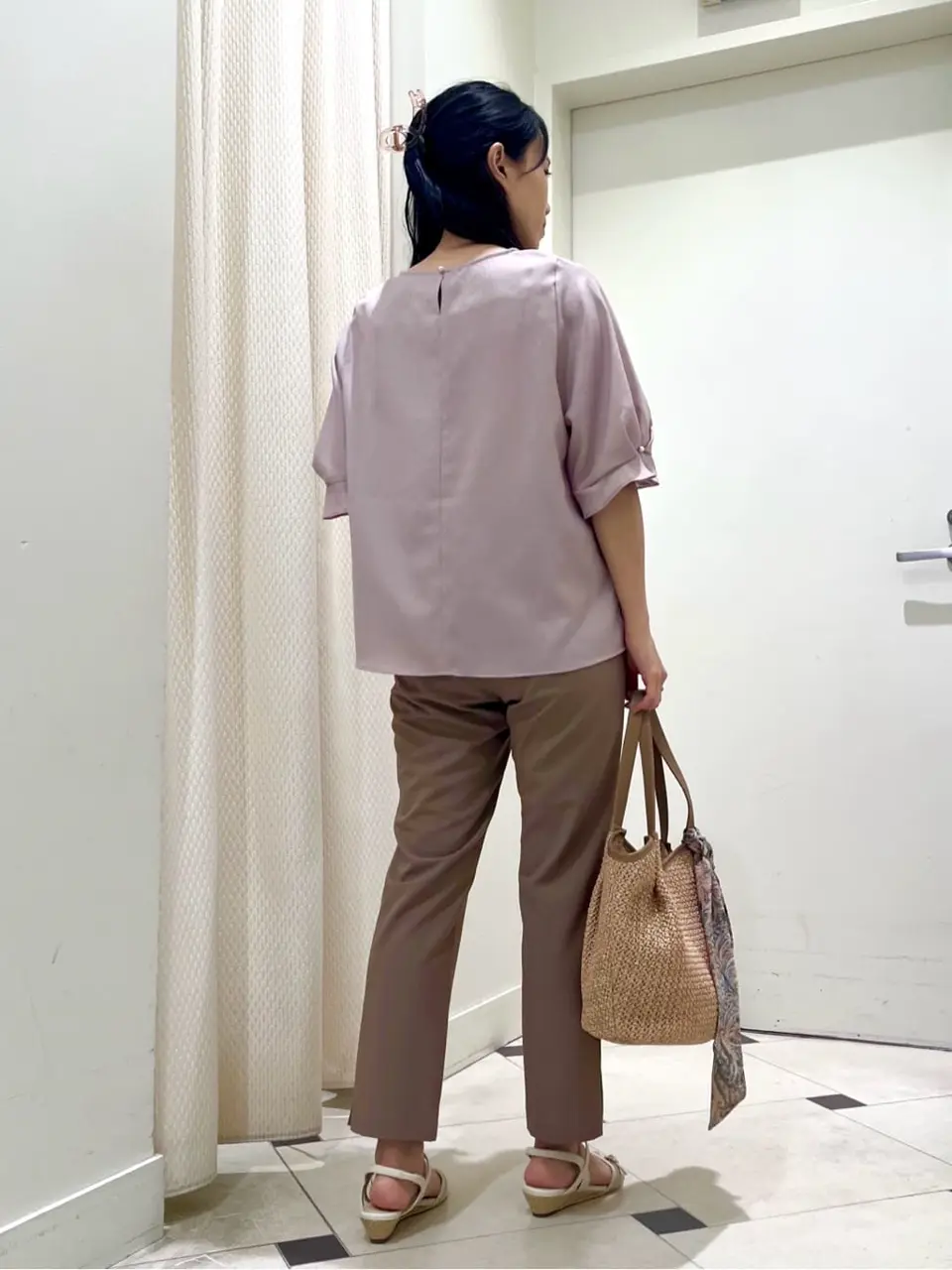 ANY SIS スタッフ コーディネート画像