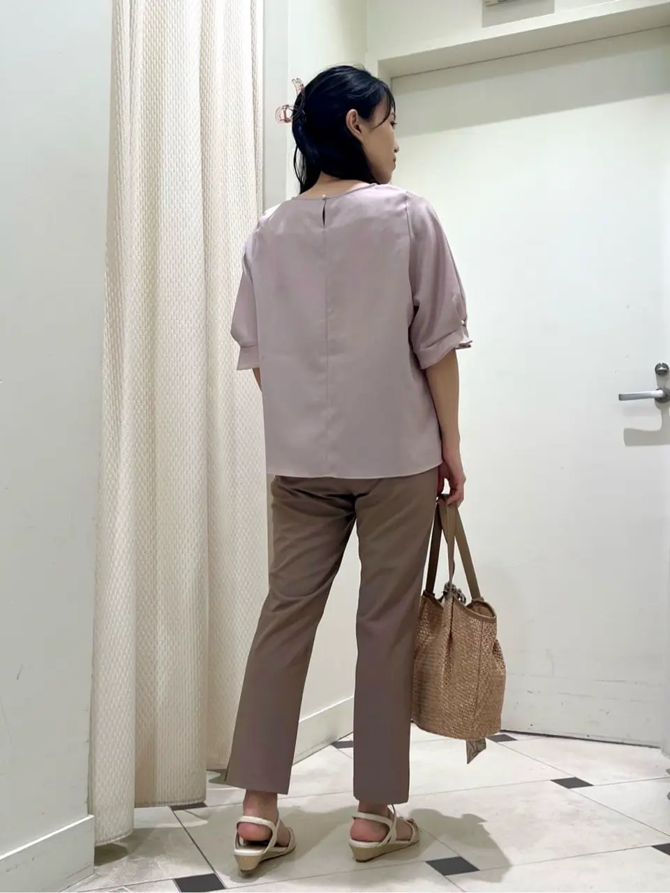 ANY SIS スタッフ コーディネート画像