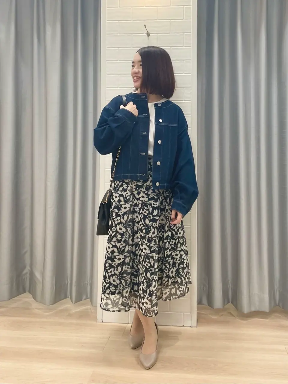 ANY SIS 丸岡 コーディネート画像