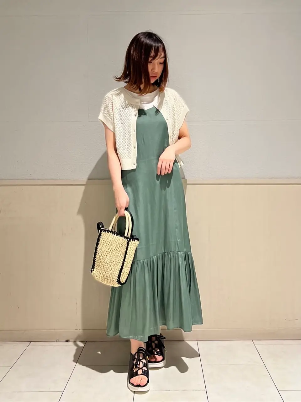 ANY SIS 村上 コーディネート画像