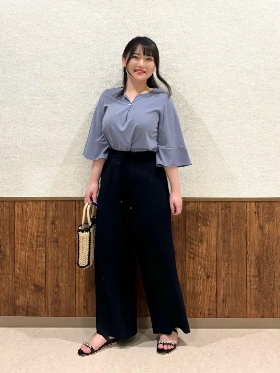 ANY SIS スタッフ コーディネート画像